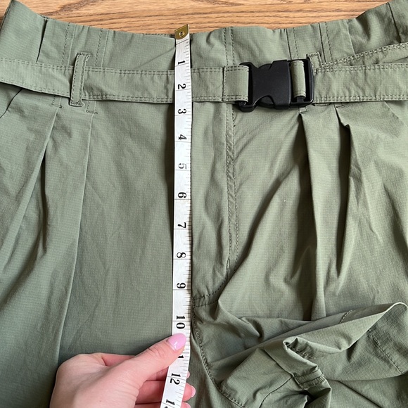 Blanc Noir Caravan Belted Paperbag Waist Short size medium - Picture 11 of 11